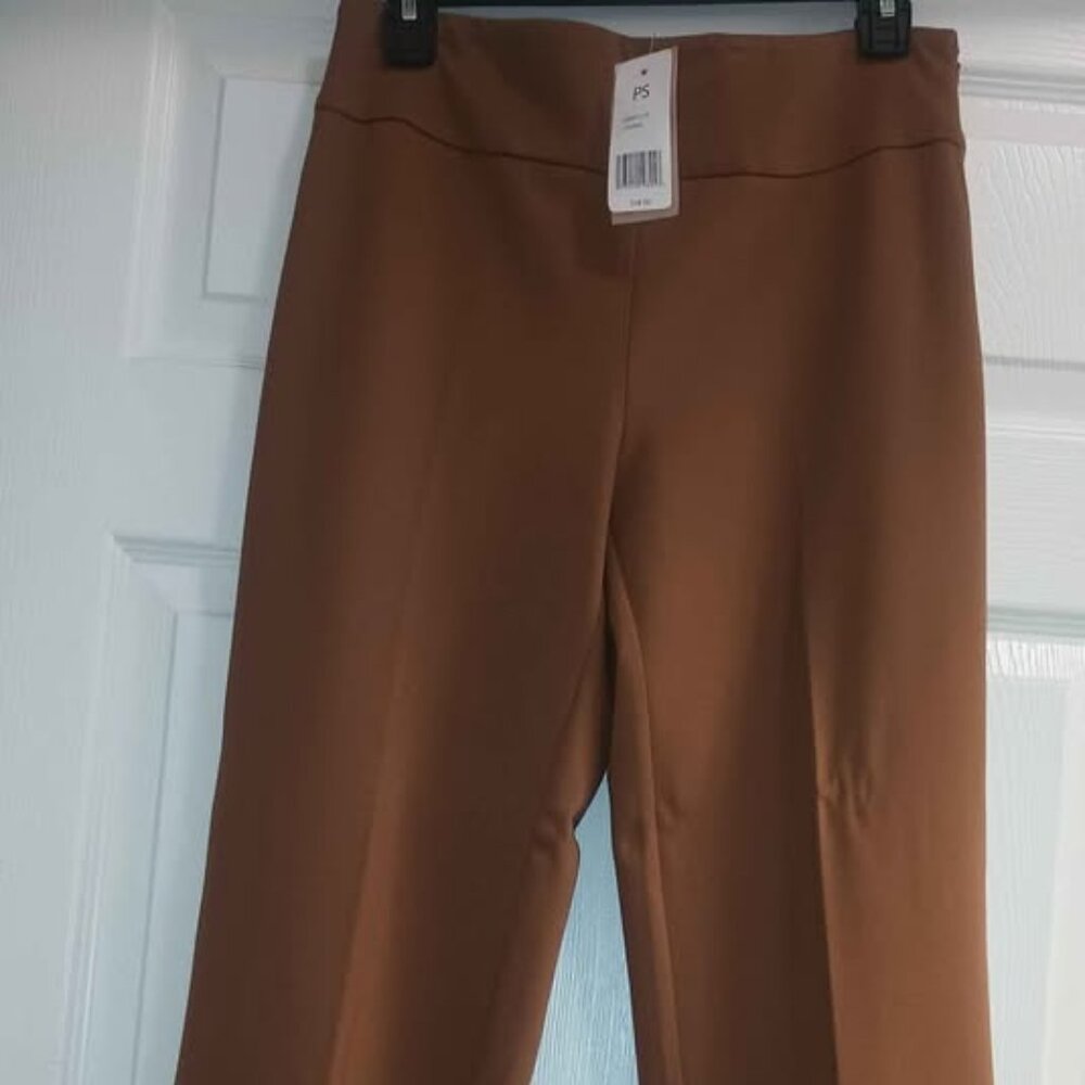 Wide leg pant with side zipper